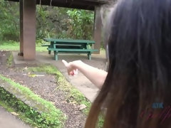 Amateur, Brunette brune, Masturbation, Public, Douche, Maigrichonne, Chaussettes, Nénés