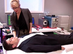 Блондинки, Соло, Игрушки