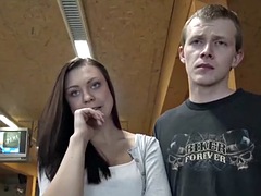 Sucer une bite, Cocu, Européenne, Hard, Pov, Public, Réalité, Adolescente