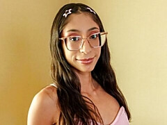 18 jahre, Leie, Grosser arsch, Grosse titten, Braunhaarige, Dildo, Solo, Jungendliche (18+)