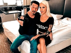 Amateur, Dormitorio, Verga grande, Tetas grandes, Rubia, Mamada, Estilo perrito, Pov