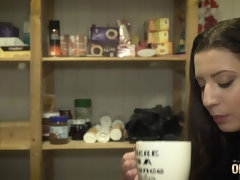 Schlafzimmer, Spermaladung, Schwanz, Fingern, Handjob, Küche, Hausmädchen, Natürlichen titten