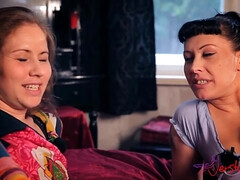 アナル, デカ尻, デカパイ, フェラチオ, 茶髪の, チン, 熟年, 淫乱熟女