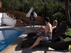 Blond, Pijpbeurt, Bruinharig, Bedriegen, Sperma, Masturbatie, Trio, Bekijker