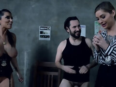 デカパイ, ブロンド, 茶髪の, Hd, 淫乱熟女, 剃毛, タトゥー, 三人