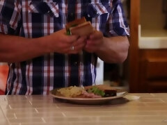 ヨーロピアン, 指いじり, Hd, なめる, 淫乱熟女, 自然山雀, ピアス, タトゥー