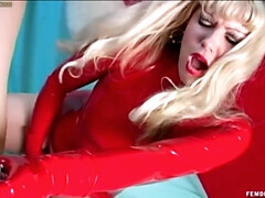 Blond, Schattig, Dominante vrouw, Latex, Orgasme, Gezichtspunt, Kut duiken, Tieten likken