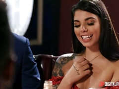 Жопа, Большие сиськи, Пальцем, Поцелуи, Латиноамериканки, Лизание, Натуральные сиськи, Бассейн