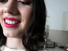 Amateur, Brunette brune, Tchèque, En levrette, Européenne, Hard, Argent, Réalité