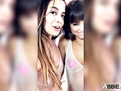 18 jahre, Lesbisch, Lingerie, Masturbation, Muschi, Entkleiden, Jungendliche (18+), Titten