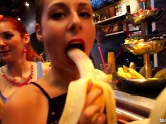 Cul, Dingue, Branlette thaïlandaise, Hard, Nue  à poil, Public, Chatte, Nénés