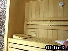 茶髪の, エロ熟女, オナニー, 母, オマンコ, 叫ぶ, 義母, ストッキング