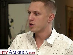 Morena, Universitaria, Corridas faciales, Gafas, Tacones, Lamidas, Gritar, Tetas