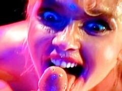 Gros cul, Gros seins, Sucer une bite, Tir de sperme, Fétiche, Branlette thaïlandaise, Léchez, Rétro ancien