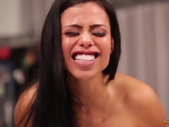 デカ尻, デカパイ, 黒人, フェラチオ, ハードコア, 異人種間, ラティーナ, なめる