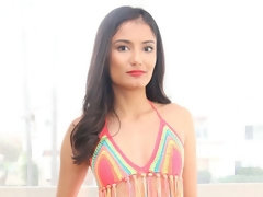 Sucer une bite, Brunette brune, Doigter, Branlette thaïlandaise, Hard, Chatte, Adolescente, Nénés