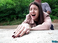 Gros cul, Grosse bite, Gros seins, Sucer une bite, Brunette brune, En levrette, Argent, Pov