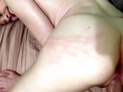 Sucer une bite, Brunette brune, Preservatif, Mignonne, Hard, Innocente, Chatte, Nénés