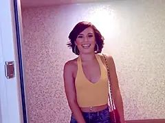 ベッドルーム, デカ尻, 着衣女と全裸男, 衣服着たままセックス, 口内発射, バック, なめる, 熟年