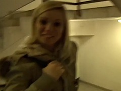 ブロンド, フェラチオ, 車, 顔射, アウトドア, ハメ撮り, 公共, 現実