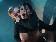 Jail keeper is fucking hot female inmate in the her cell