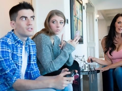 Grosse titten, Blasen, Hundestellung, Handjob, Lecken, Milf, Rasiert, Titten