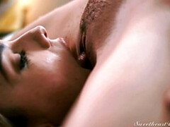 Cul, Chambre à dormir, Gros seins, Blonde, Tromperie, Embrassement, Chatte, String