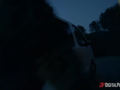 Bruinharig, Stel, Lul, Sperma in gezicht, Kokhalzen, Logement, Politie, Tieten likken