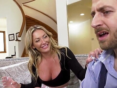 Anaal, Grote mammen, Blond, Pijpbeurt, Dichtbij, Man die toekijkt, Groepseks, Spuiten