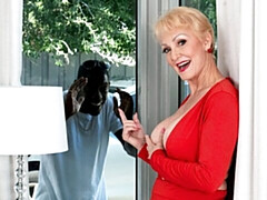 Culo grande, Verga grande, Tetas grandes, Rubia, Mamada, Estilo perrito, Maduro, Cabello corto