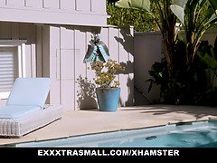 アメリカ人, ビキニ, フェラチオ, 手コキする, アウトドア, プール, オマンコ, 水着