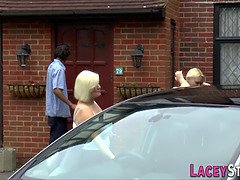 Brits, Omie, Handbeurt, Hd, Rijpe lesbienne, Moeder die ik wil neuken, Schreeuwen, Trio