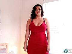 Gros seins, Brunette brune, Éjaculer dans la bouche, Tir de sperme, Branlette thaïlandaise, Talons, Seins naturels, Chatte