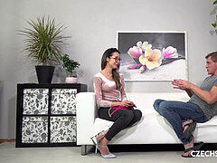 Sucer une bite, Branlette thaïlandaise, Fille latino, Mère que j'aimerais baiser