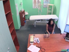 Amateur, Mamada, Engañando, Pareja, Médico, Estilo perrito, Masturbación, Uniforme