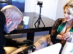 Grosser arsch, Grosser schwanz, Grosse titten, Blondine, Blasen, Hundestellung, Milf, Titten