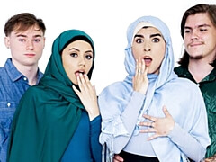 18 ans, Arabe, Gros cul, Grosse bite, Sucer une bite, En levrette, Adolescente, Nénés