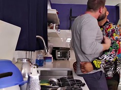 Lécher le cul, Grosse bite, Sucer une bite, Homosexuelle, Branlette thaïlandaise, Fille latino, Muscle, Réalité