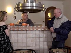 18 летние, Блондинки, Минет, Застукали, Пальцем, Лизание, Киски, Сиськи