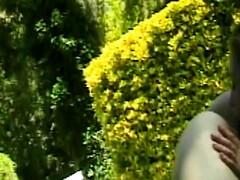 Cul, Brunette brune, Dingue, Lesbienne, Masturbation, Nue  à poil, De plein air, Nénés