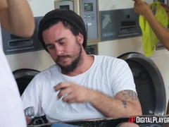 Cul, Blonde, Tromperie, Doigter, Lesbienne, Chatte, Réalité, Tatouage