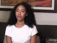 Mamada, Universidad, Corridas, Polla, Interracial, Tetas naturales, Pequeña, Chupando