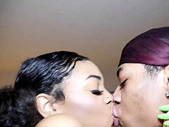 Grosse bite, Noire, Défloration, Première fois