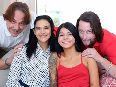 Culo, Mamada, Morena, Estilo perrito, Interracial, Besar, Latina, Flaco