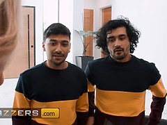 Cul, Sucer une bite, Queue, En levrette, Bâillonner, Chatte, Chevaucher, Plan cul à trois