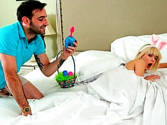 Short-haired chick Jessie Saint gets penetrated from behind