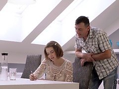 18 años, Tetas grandes, Mamada, Lamidas, Masaje, Oficina, Realidad, Adolescente