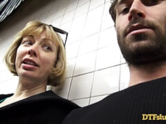 In den arsch, Grosser schwanz, Blondine, Blasen, Süss, Hundestellung, Kurzes haar