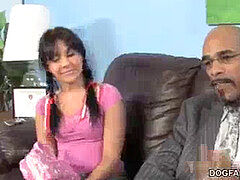 Grosser schwanz, Schwarz, Gehörnter ehemann, Aufs gesicht abspritzen, Gruppensex, Jungendliche (18+)