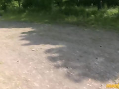 Amateur, Voiture, Couple, Branlette thaïlandaise, Léchez, Masturbation, De plein air, Chatte